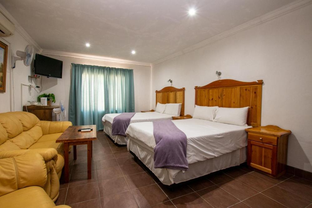 Ebenezer Guesthouse コールズバーグ エクステリア 写真